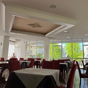 navona.riccione-hotels.org/