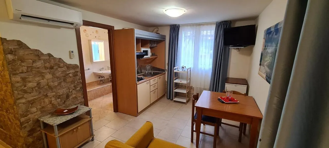 ريميني Residence La Villetta